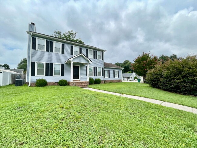 Primary Photo - 3 Bed, 2 Bath Nest in Hope Mills