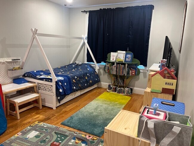 Building Photo - 45 Spring St