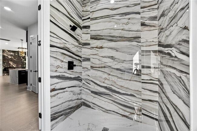 Building Photo - 127 Deer Cyn Dr