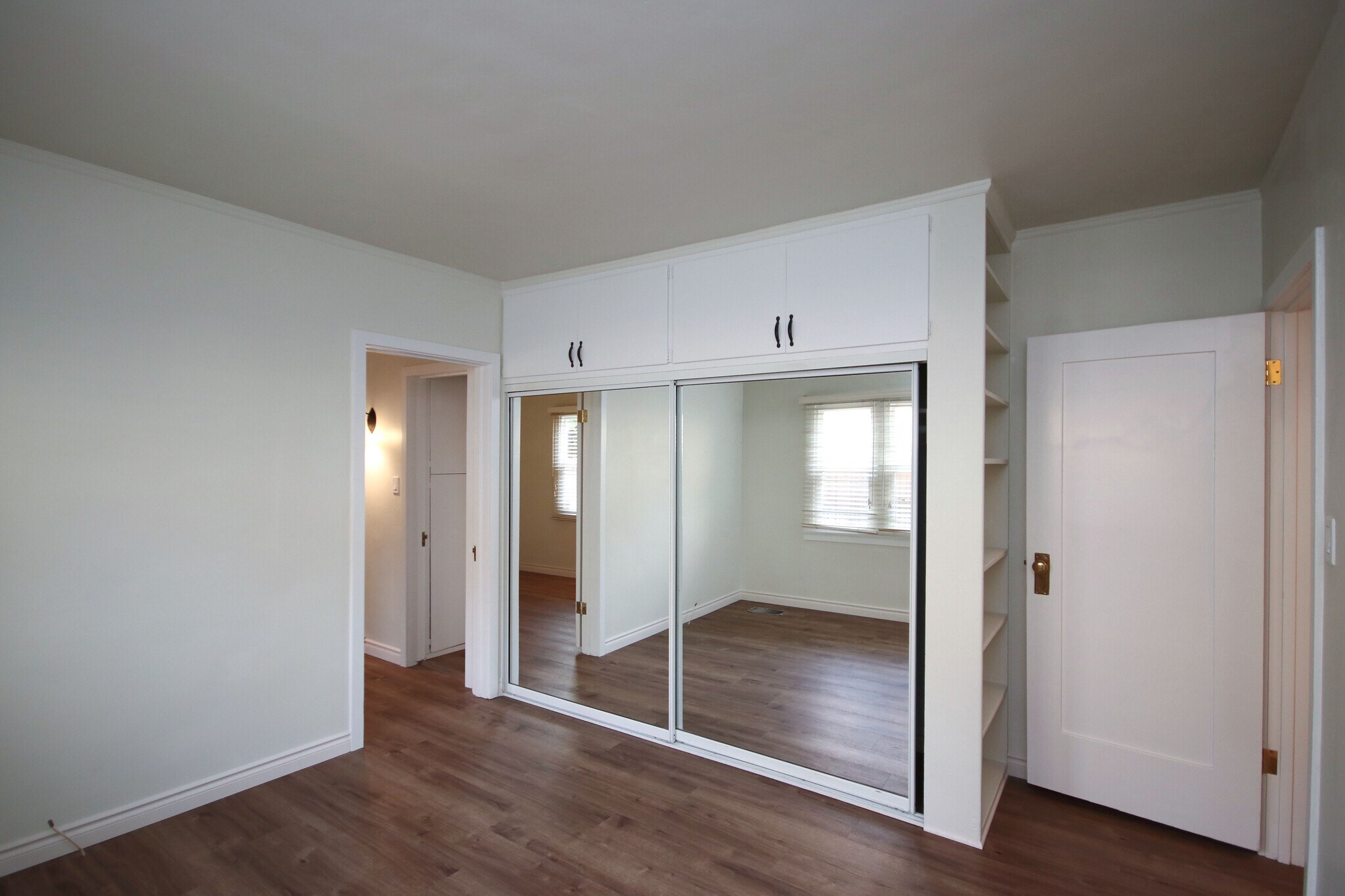 Building Photo - 2350 Marengo Ave