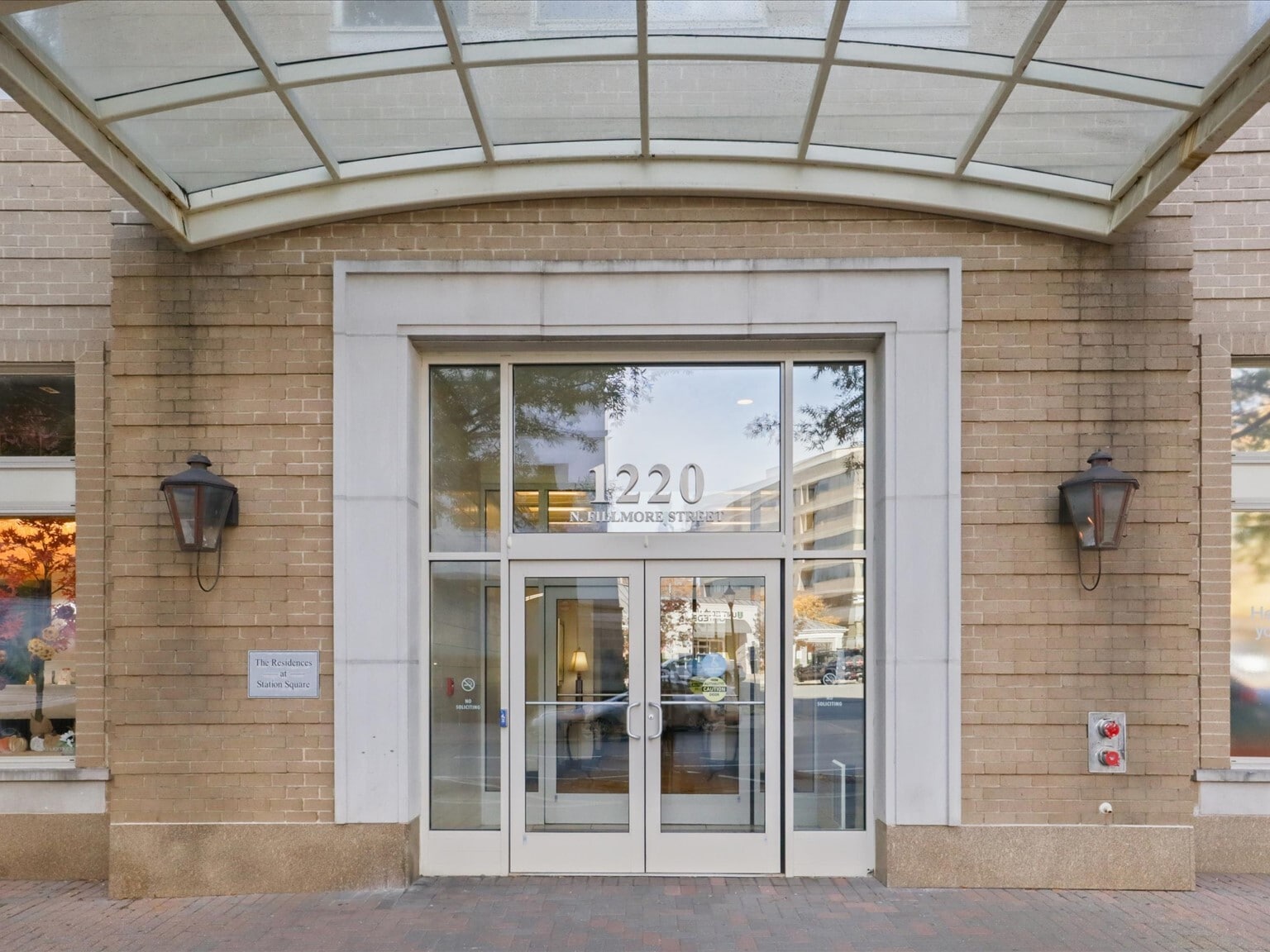 Building Photo - 1220 N Fillmore St