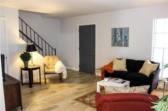 Building Photo - 3106 Catalina Dr