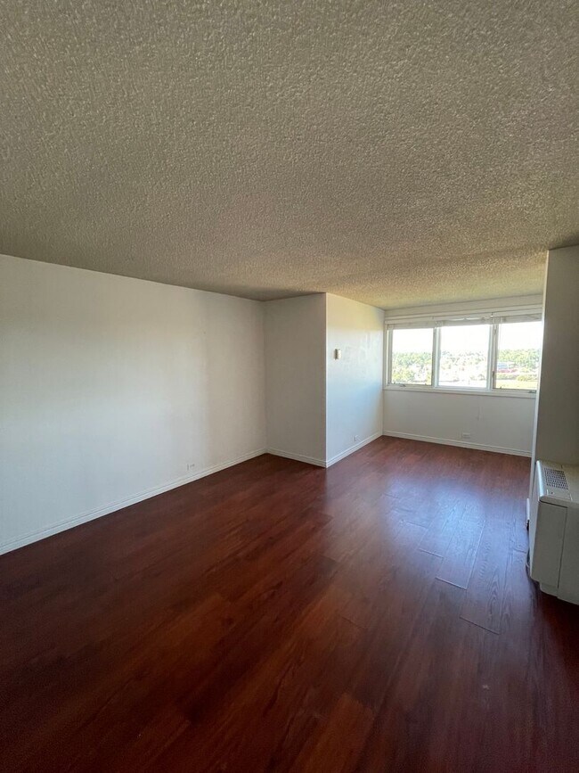 Building Photo - 2225 Buchtel Blvd S