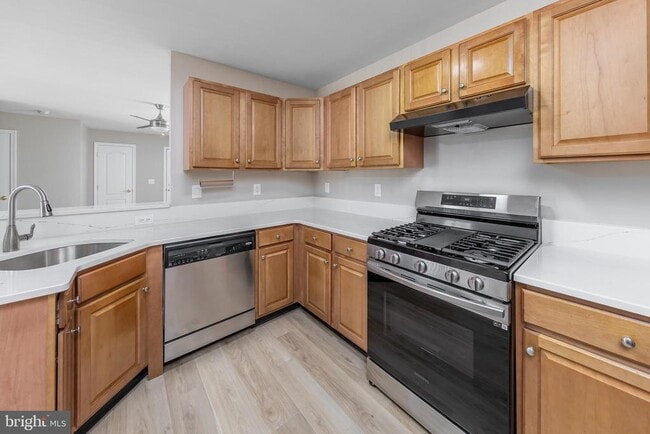 Building Photo - 117 Lionheart Ln