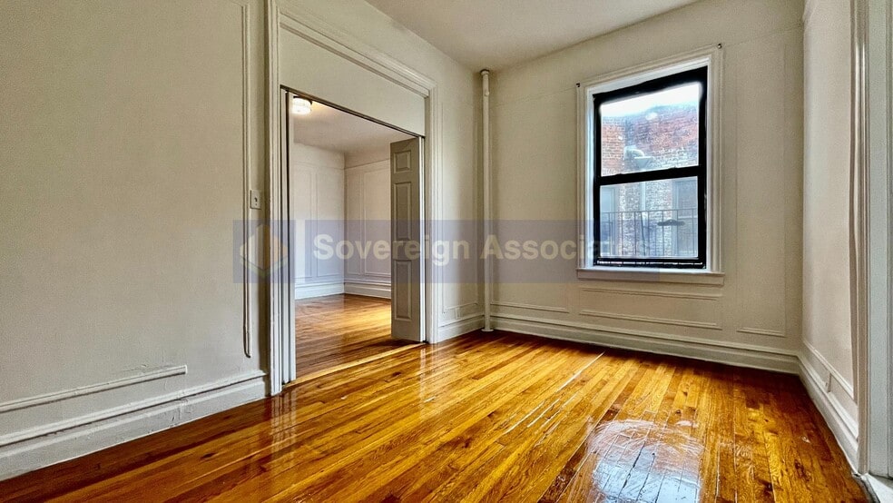 Building Photo - 45 Tiemann Pl