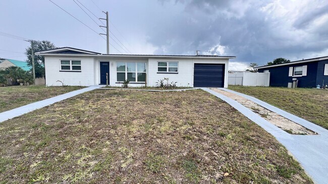 Building Photo - Timeless Appeal Meets Modern Living – 3BR Home on Expansive Lot in Titusville! WASHER & DRYER INC...