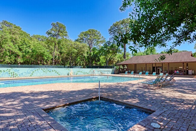 Building Photo - Welcome to your Heatherwood Heaven