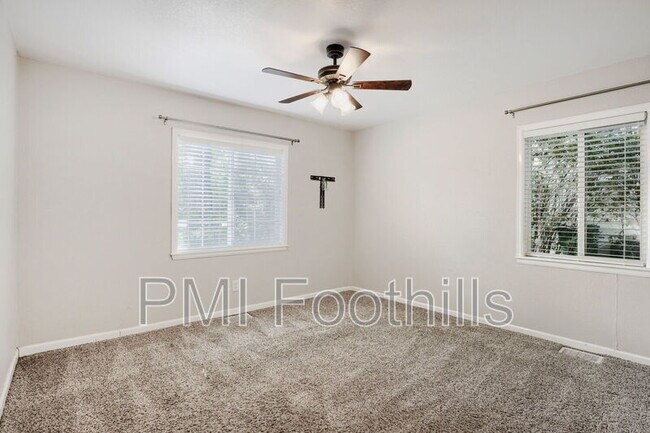 Building Photo - 2949 S Dexter Way