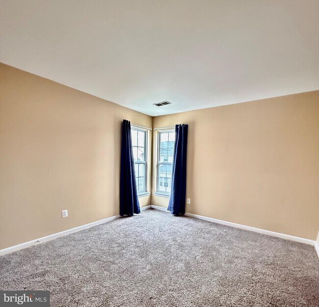 Building Photo - 9330 Birch Cliff Drive