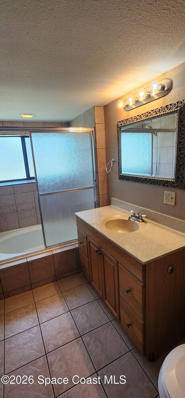 Building Photo - 2109 Hidden Grove Ln