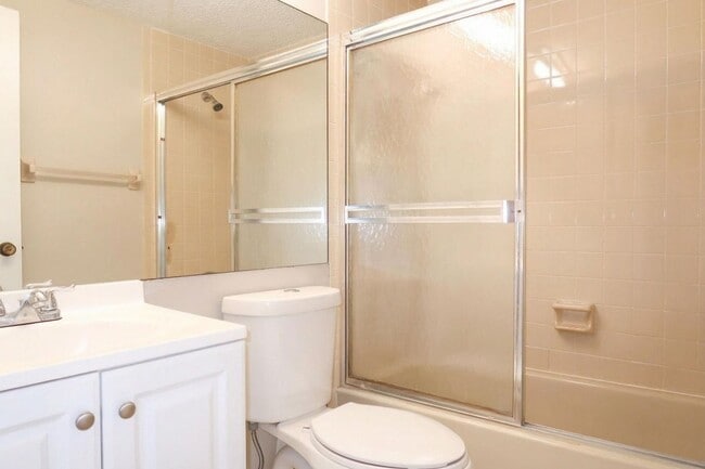 Building Photo - 2 Bedroom, 2 Bathroom Home for Rent in Dade City!