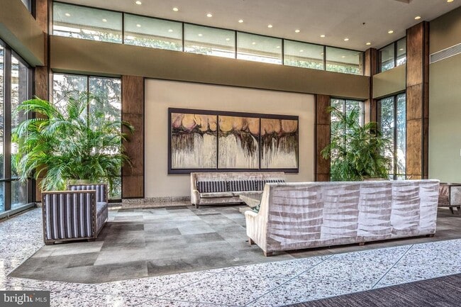 Building Photo - 3709 S George Mason Dr