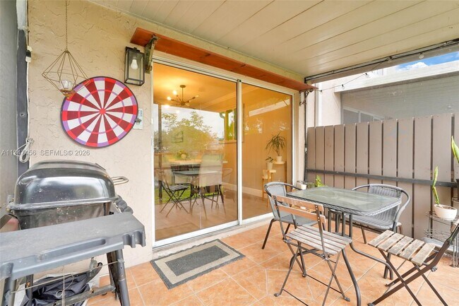 Building Photo - 2149 Discovery Cir W