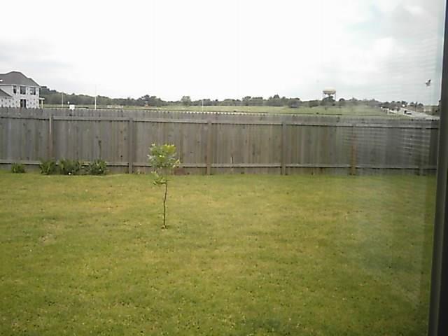 Building Photo - 330 Mistletoe Ln