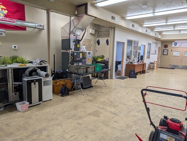 Building Photo - 1500 Wilson Ave