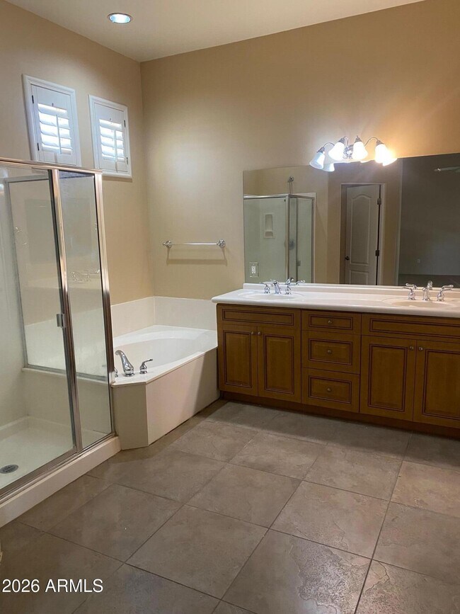 Building Photo - 2433 W Desert Hills Estate Dr