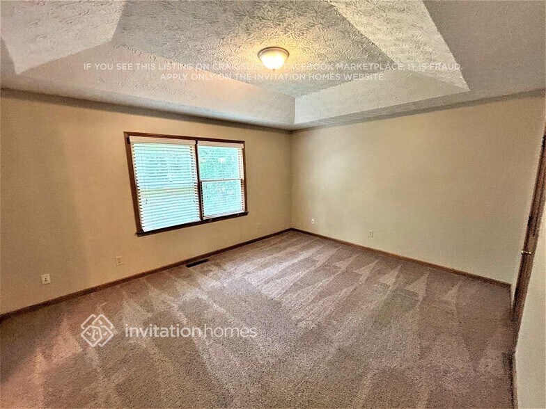 Building Photo - 2252 Chateau Dr