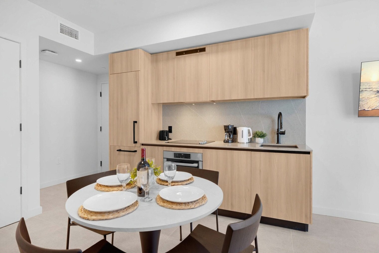 Building Photo - 501 NE 1st Ave