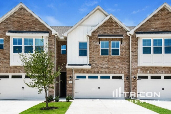 Building Photo - 5476 Sandstone Dr