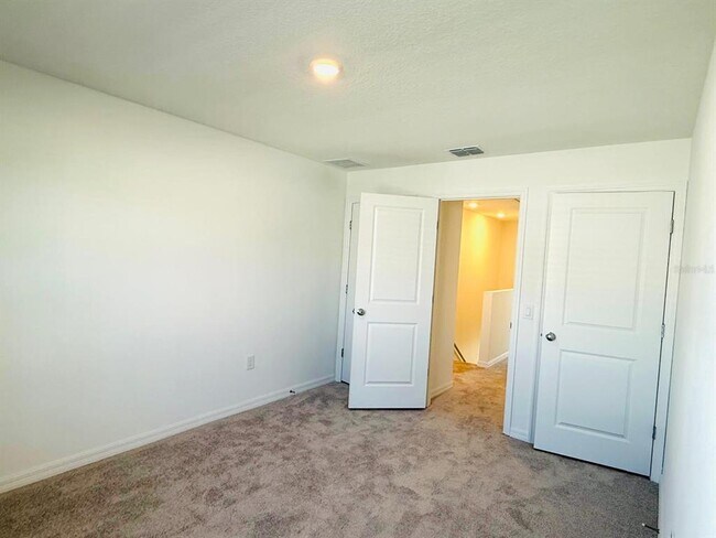 Building Photo - 2980 Skyline Lp