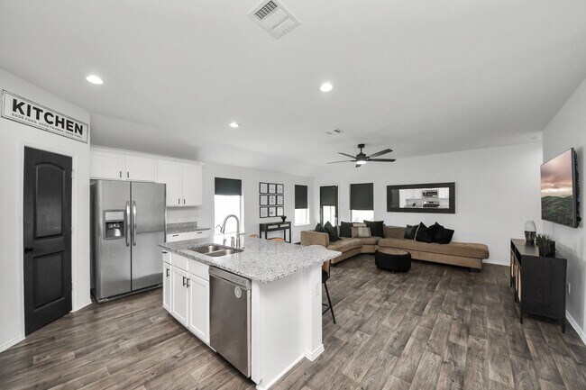 Building Photo - 22939 San Giorgio Ct