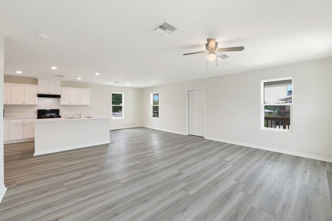 Building Photo - Goodland