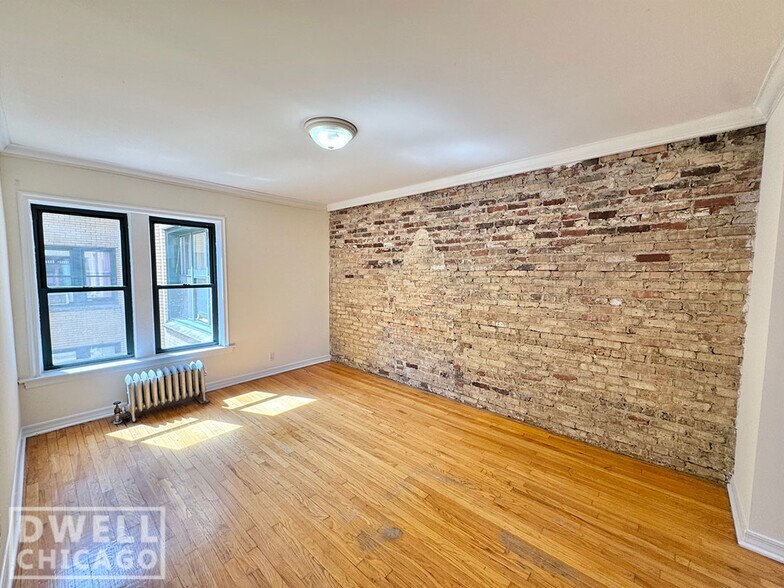 Building Photo - 2331 N Spaulding Ave