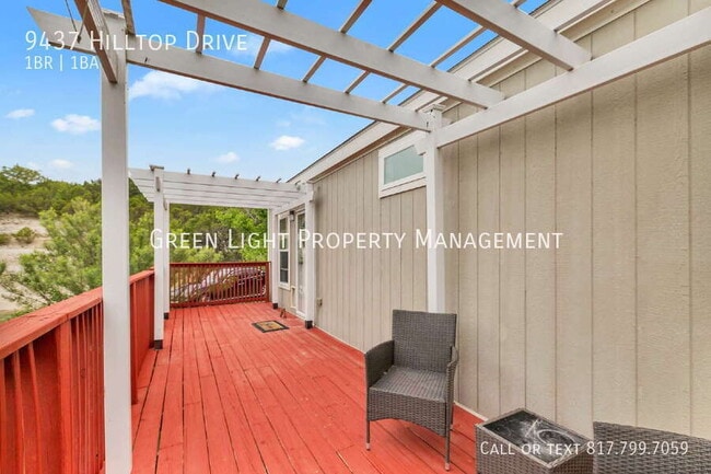 Building Photo - 9437 Hill Top Dr