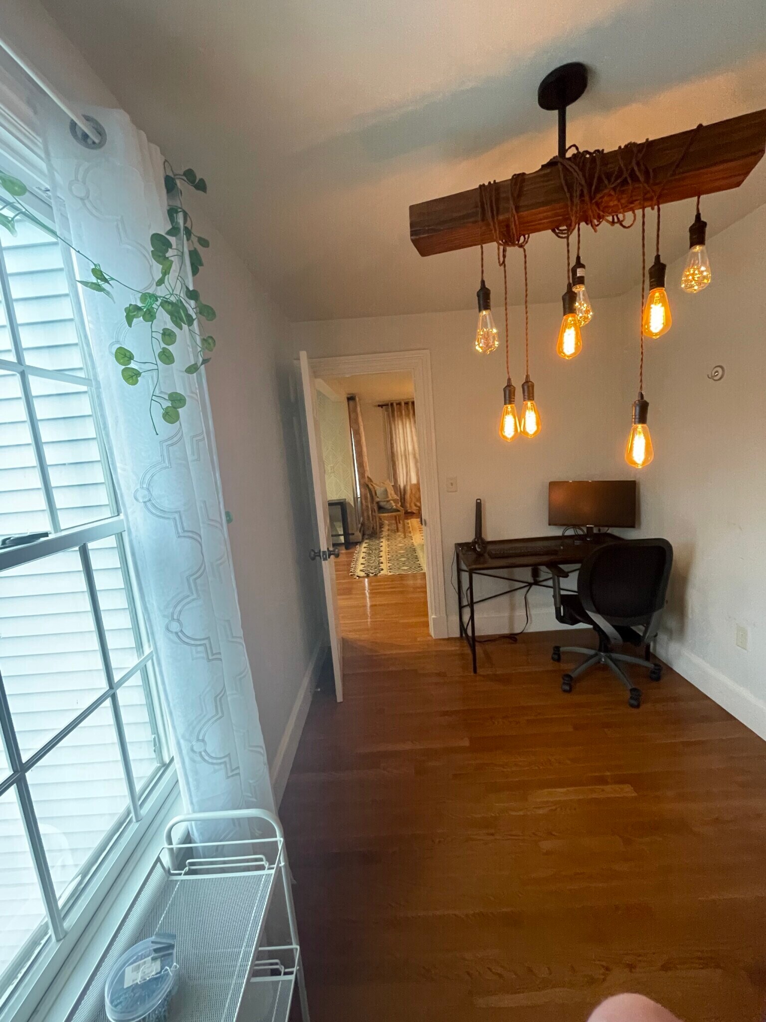 Building Photo - 14 Oak St