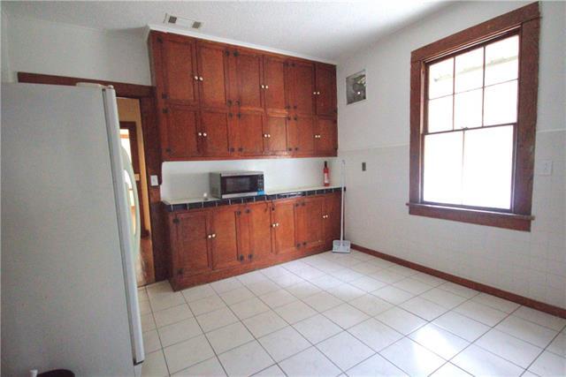 Building Photo - 922 Hillary St