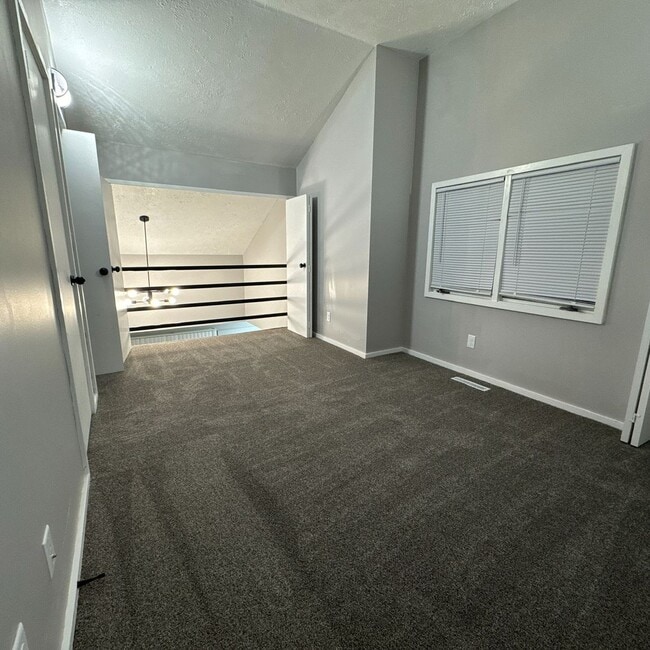 Building Photo - Luxurious 2-Bedroom Apartments with Modern...