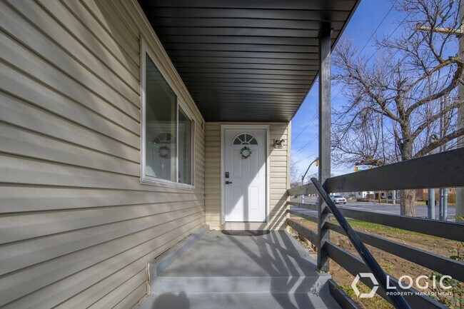 Building Photo - 7808 S 1000 E