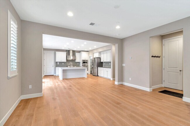 Building Photo - Wow! What a Great Home! Available Soon!