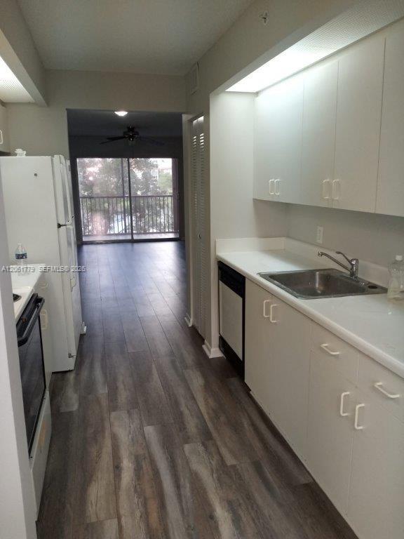 Building Photo - 1351 SW 141st Ave