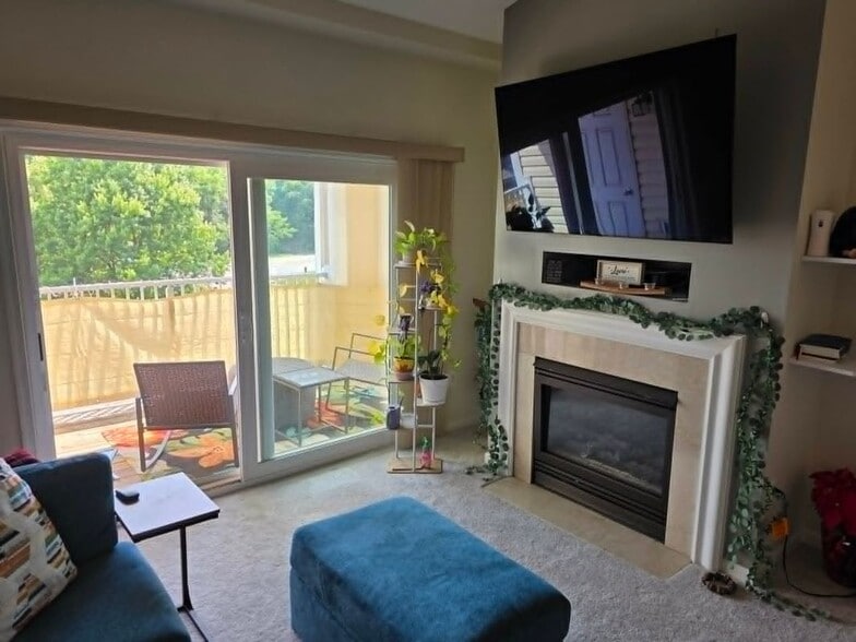 Building Photo - 43300 Marymount Terrace