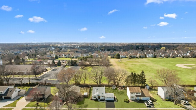 Building Photo - 2735 Springdale Cir