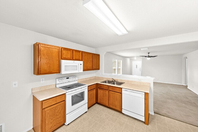 Building Photo - Charming 4-Bedroom Sanctuary - Spacious Living Awaits