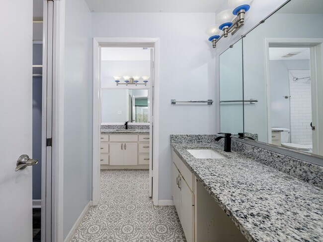 Building Photo - 6304 Grand Bahama Cir