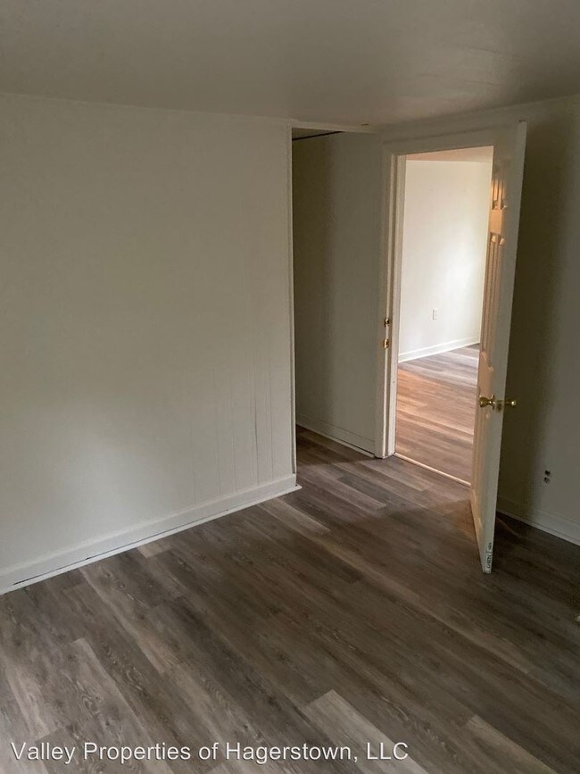 Building Photo - 2 br, 1 bath House - 24 Brent Street
