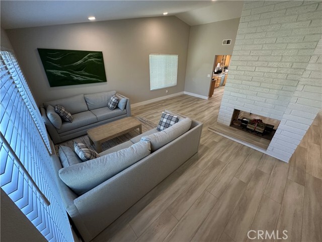Building Photo - 916 Clear Creek Canyon Dr