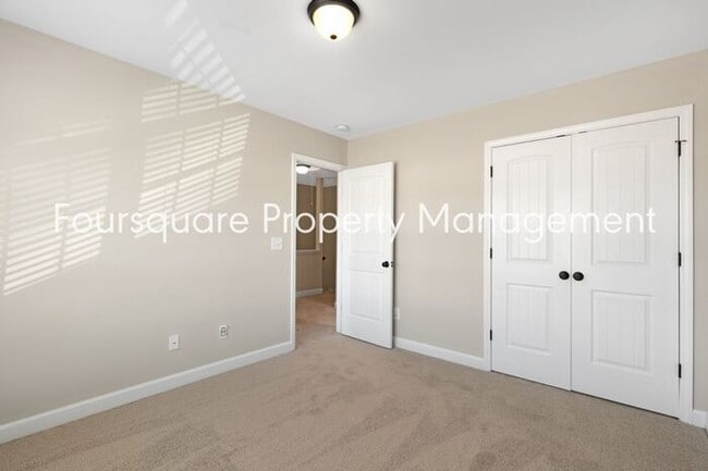 Building Photo - Cozy Townhome with Fireplace, Private Back Patio,  Near US-1, I-540 & Shopping