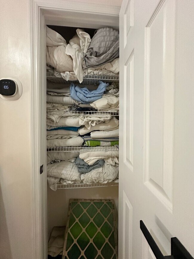 Building Photo - 101 Spain Dr