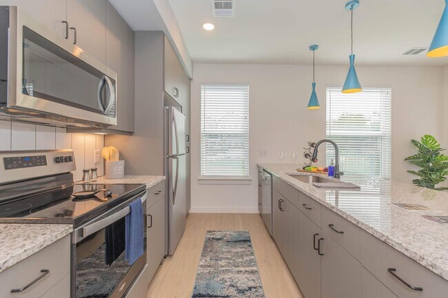 Primary Photo - Stylish Houston Apartment | $99 Move-In!