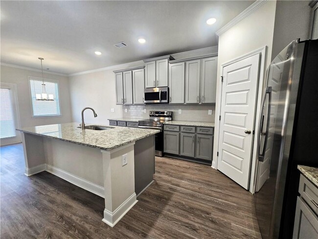 Building Photo - 7327 Rocklin Ln