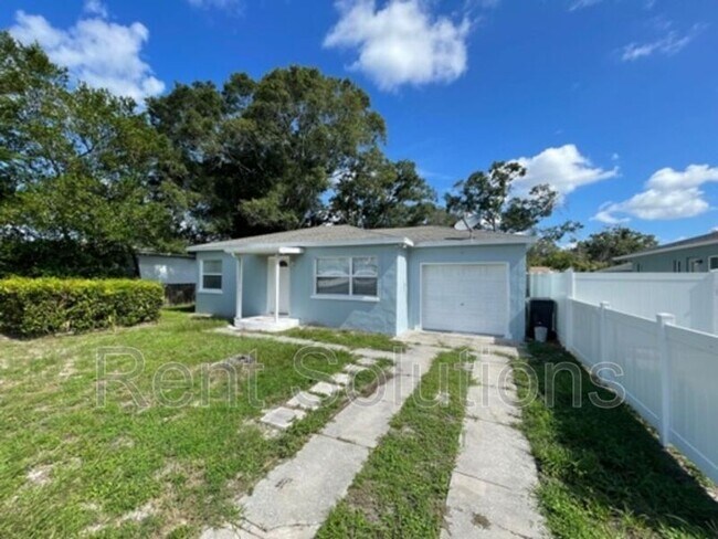 Building Photo - 4817 46th Ave N