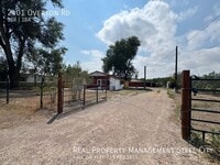 Building Photo - 2401 Overton Rd