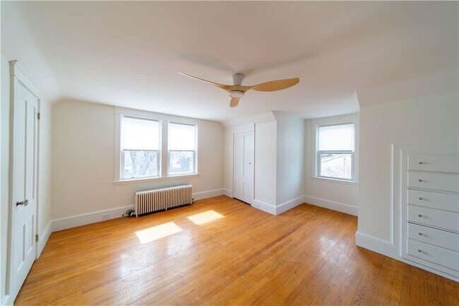 Building Photo - 21 Division St