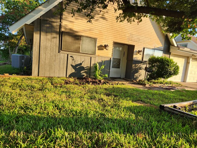 Primary Photo - 514 Hughes Dr