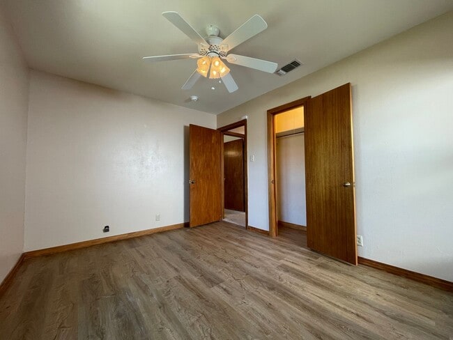 Building Photo - Cozy 3-Bed, 2-Bath Retreat in Serene Neigh...