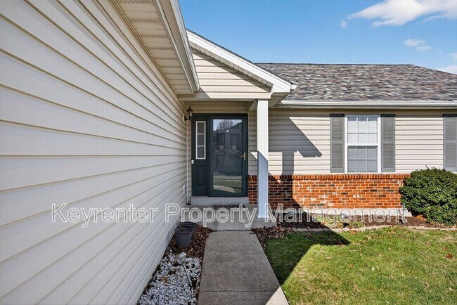 Building Photo - 1233 Grand Canyon Dr